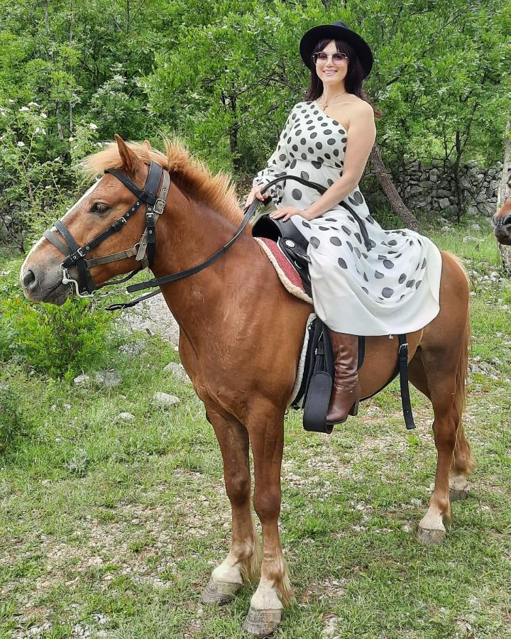 Katun Mokra accommodation&horseback riding Podgorica Exteriör bild