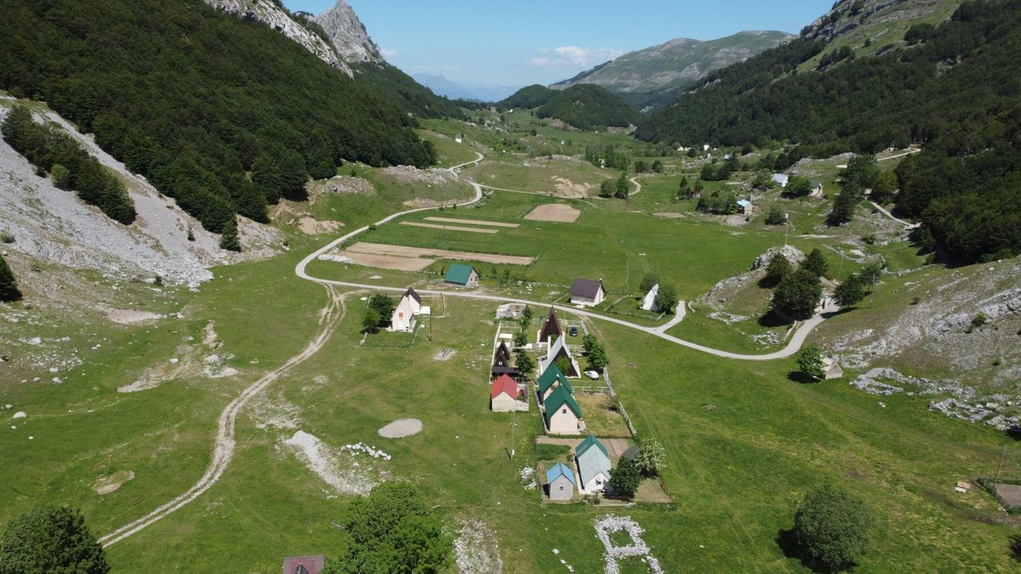 Katun Mokra accommodation&horseback riding Podgorica Exteriör bild
