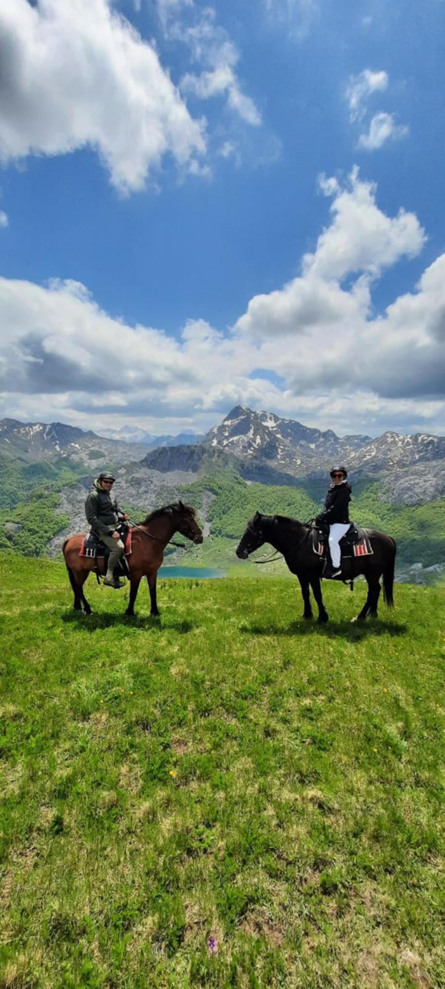 Katun Mokra accommodation&horseback riding Podgorica Exteriör bild